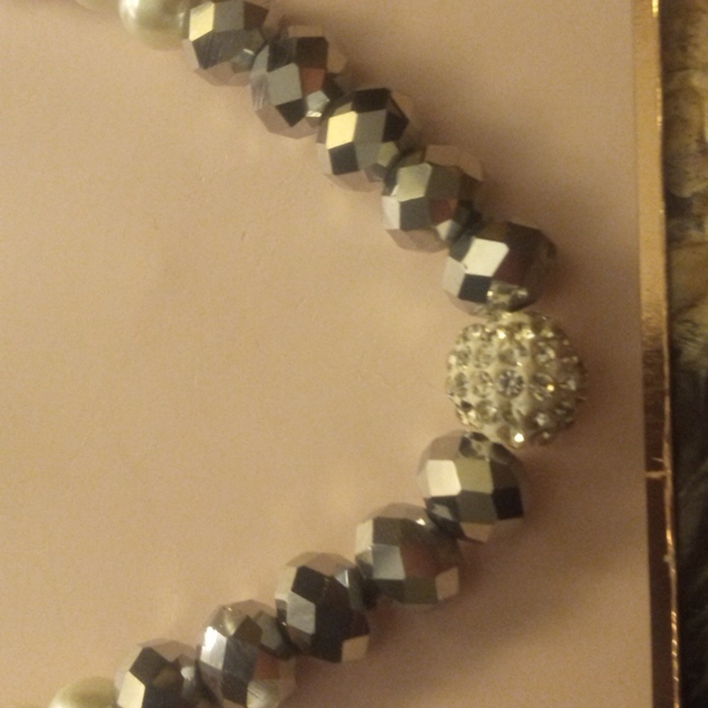Jewelry Set - Picture 2 of 7
